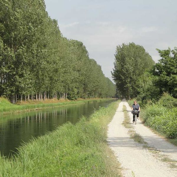 strada per tombe morte